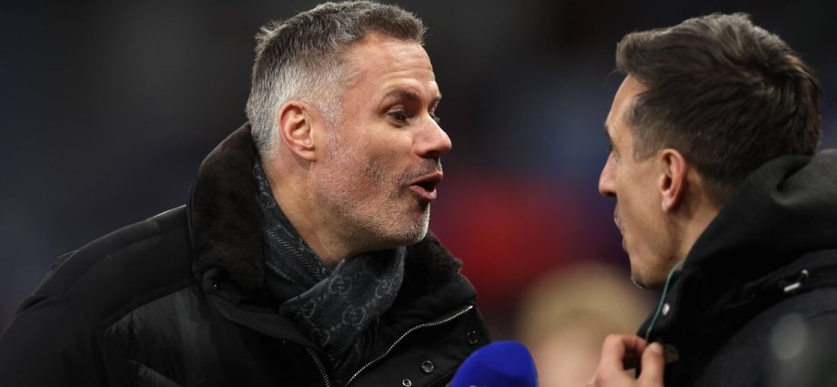 Jamie Carragher calls out Gary Neville over comments after Liverpool defeat