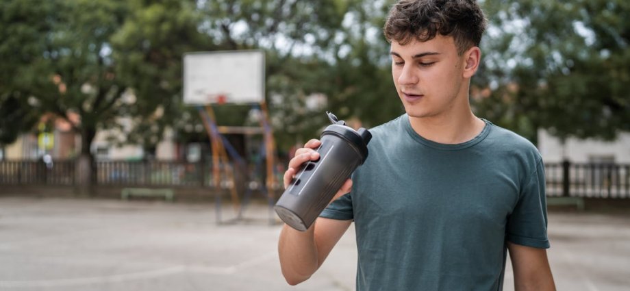 Should young people take creatine?