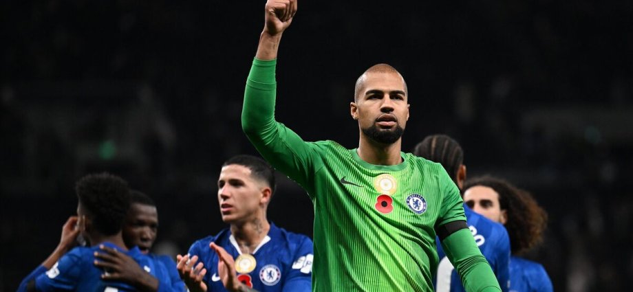 Chelsea star labelled 'best in the world' by Robert Sanchez after Tottenham win