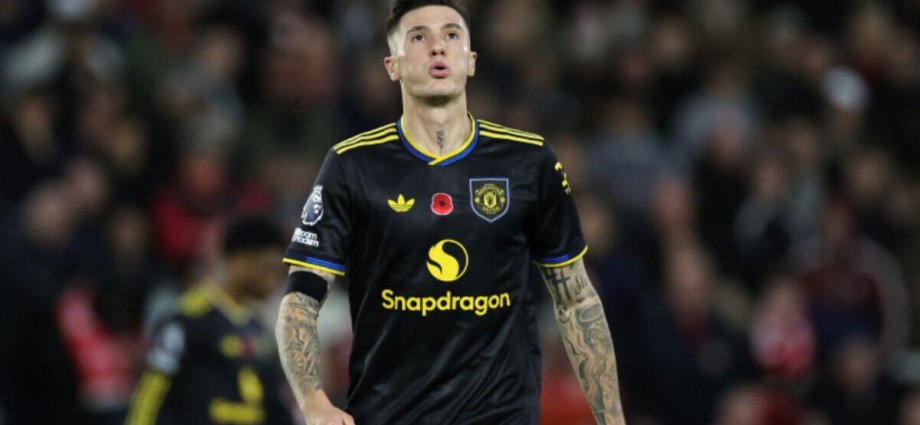 Man Utd lineups vs Tottenham as Sesko left out and Mazraoui decision made