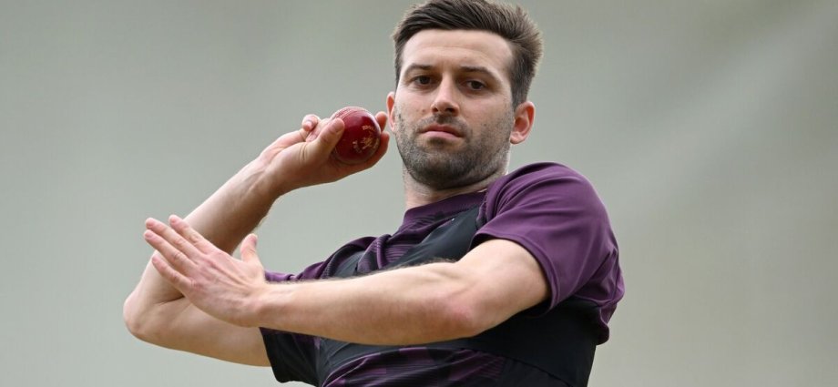 England ready to unleash all-out pace in Ashes opener as Mark Wood cleared