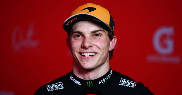 Oscar Piastri backs up threat to Lando Norris as F1 title race takes fresh twist