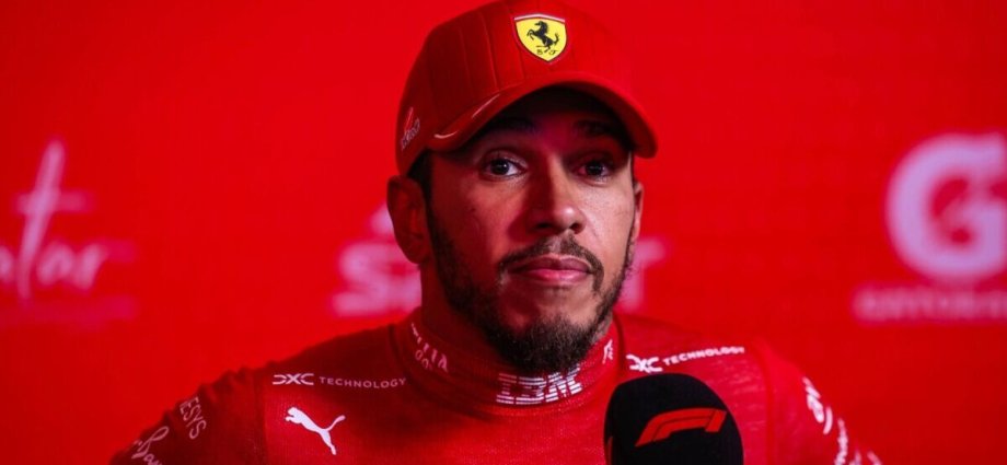Lewis Hamilton in awkward interview as Qatar Grand Prix hit with major concern