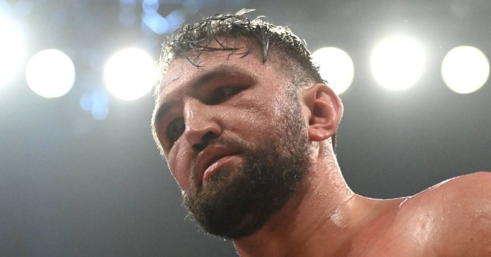 Tyson Fury's cousin apologises after referee abruptly ends fight in first round