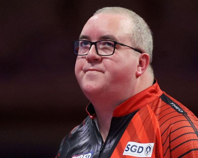 Stephen Bunting's impressive net worth, real age and how he spends winnings