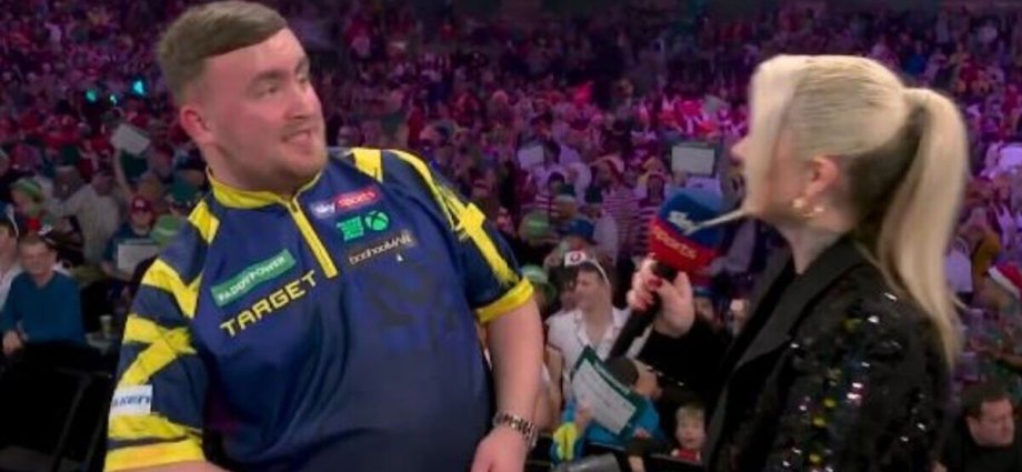 Luke Littler dodges notorious Ally Pally wasp in strange start to live interview