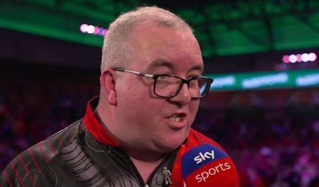 Stephen Bunting reaction speaks volumes as he survives World Championship scare