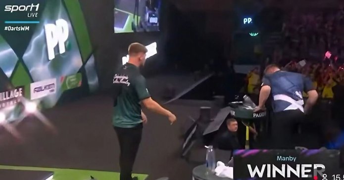 World Championship star in shocking footage as wardrobe malfunction strikes