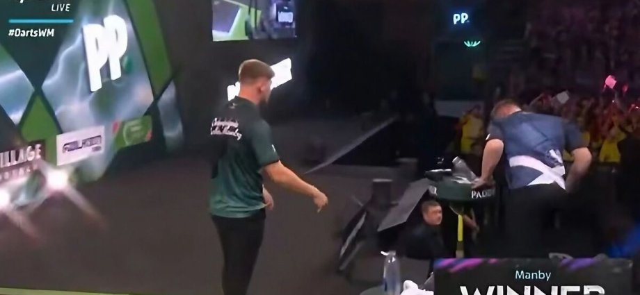 World Championship star in shocking footage as wardrobe malfunction strikes