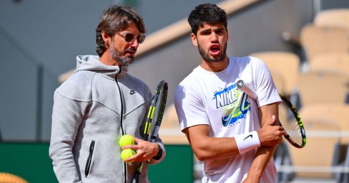 Juan Carlos Ferrero surprised Alcaraz in emotional scenes after touching tribute