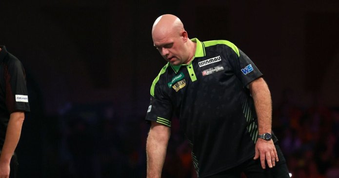 Darts LIVE - Van Gerwen drops F-bomb as Kenya President contacts David Munyua
