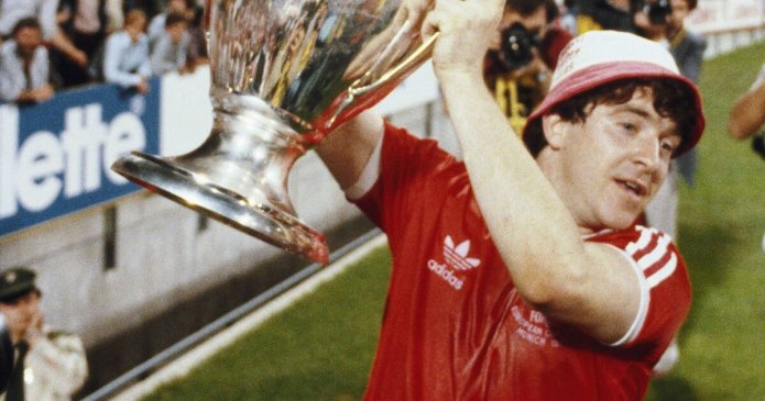 John Robertson dies at 72 as Nottingham Forest pay tribute to 'our greatest'