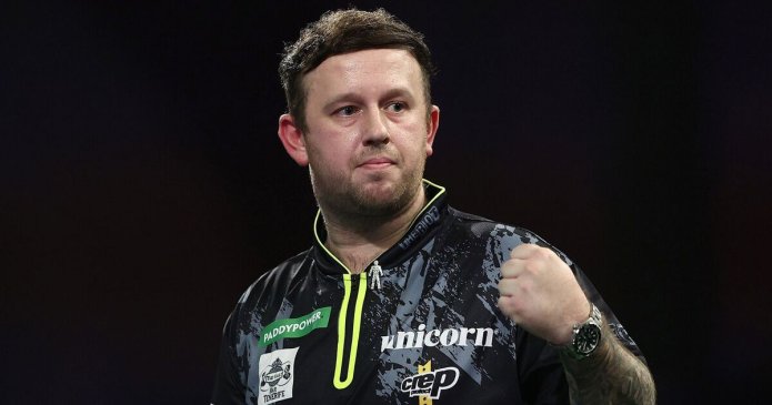 Callan Rydz issues emotional statement after chants about his hair