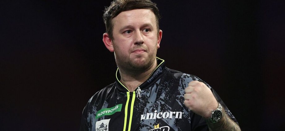 Callan Rydz issues emotional statement after chants about his hair