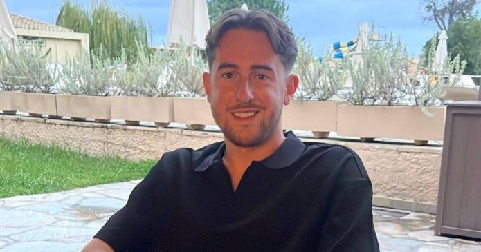 Electrician, 27, has nine darts to win £180k at World Championship final