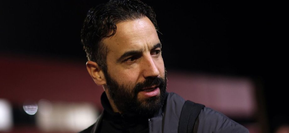 Man Utd next manager LIVE: Top target, Amorim payoff, WhatApp messages leaked