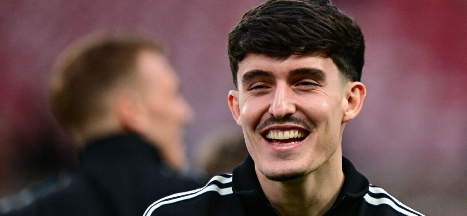 Transfer news LIVE as Arsenal chase Newcastle deal and Man Utd talks set