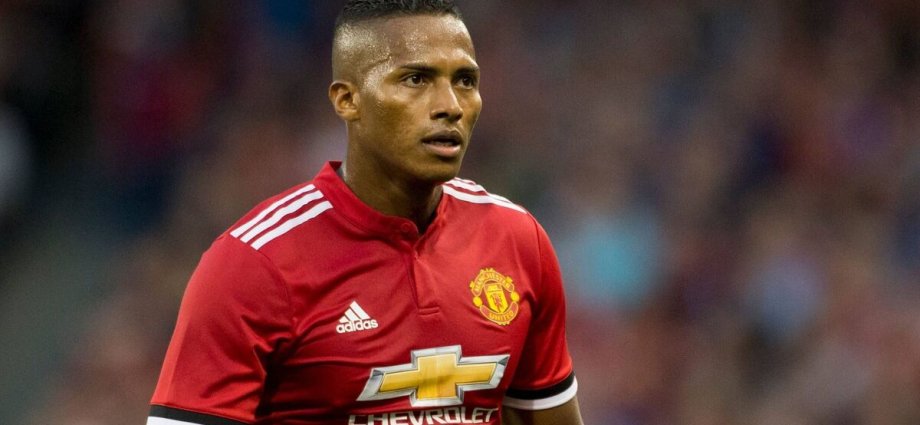 Former Man Utd captain joins Sunday League team with ex-Liverpool stars