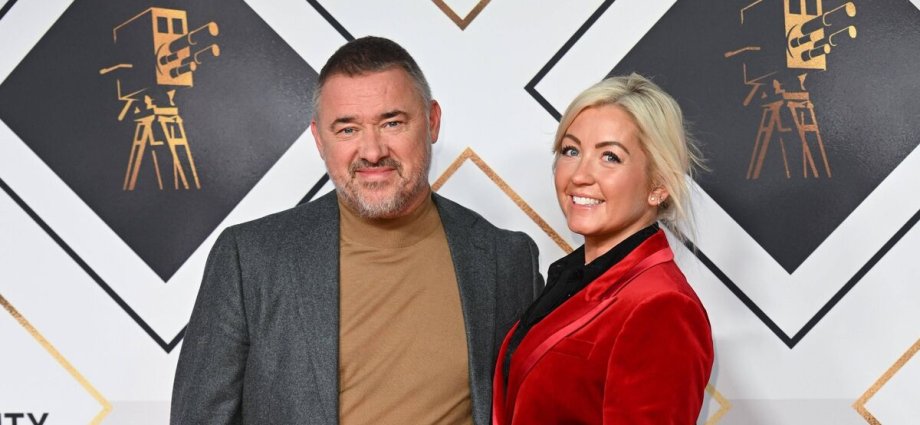 Stephen Hendry hit with huge bill after leaving wife for girlfriend with age-gap