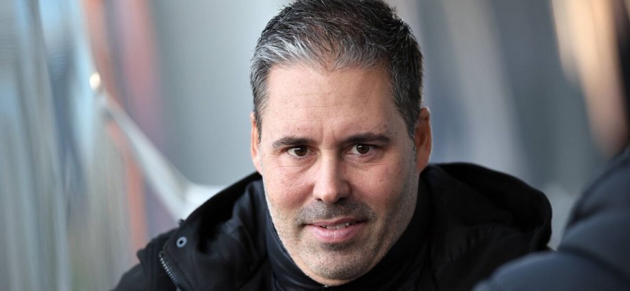 Leicester sack Marti Cifuentes after embarrassing Championship loss