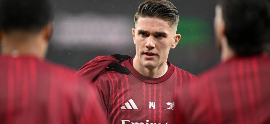 Arsenal players 'don't trust Viktor Gyokeres' as striker urged to take action