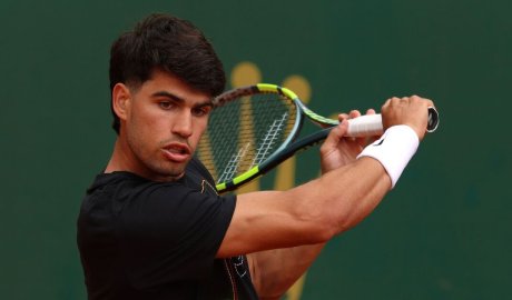 Tennis LIVE - Carlos Alcaraz shows his class as Monte Carlo chaos breaks out