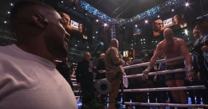 Anthony Joshua's reply as Tyson Fury calls him out and says 'I challenge you'