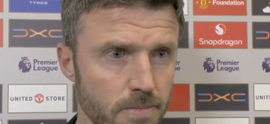 Michael Carrick rages at ref over two Man Utd decisions in Leeds loss