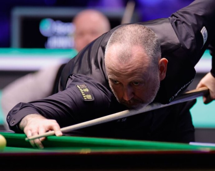 Snooker scores LIVE: Mark Williams updates from World Championship afternoon ses