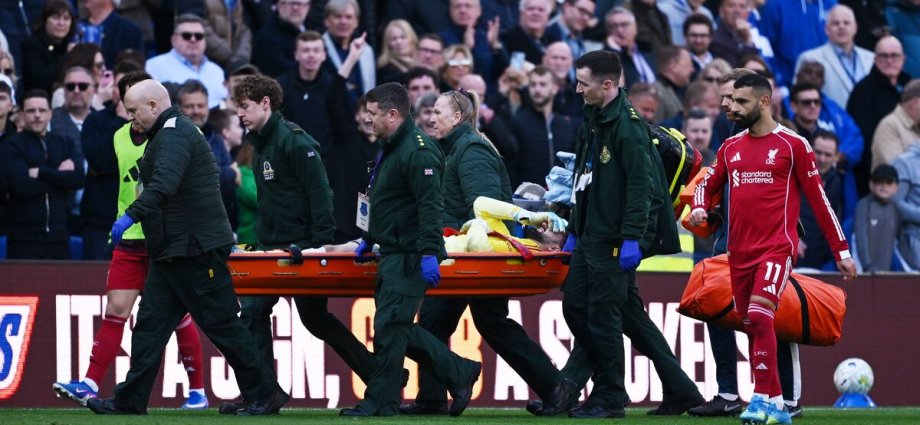 Liverpool rocked by new injury vs Everton as player handed Premier League debut