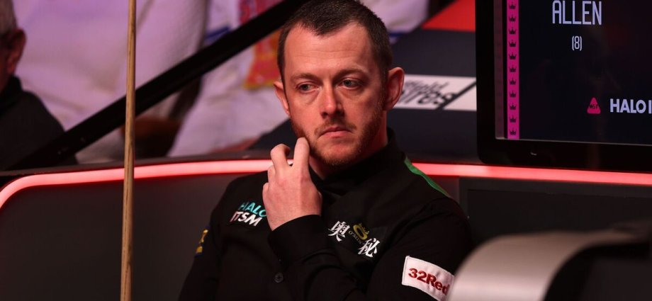 Mark Allen brands Stephen Hendry 'full of rubbish' as bitter snooker feud erupts