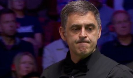 Ronnie O'Sullivan interrupted by fan during as ref forced to intervene