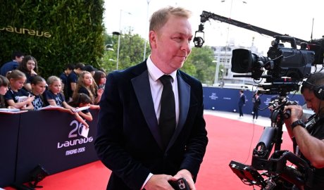 Sir Chris Hoy says new trial drug 'may well have cracked it' in cancer update