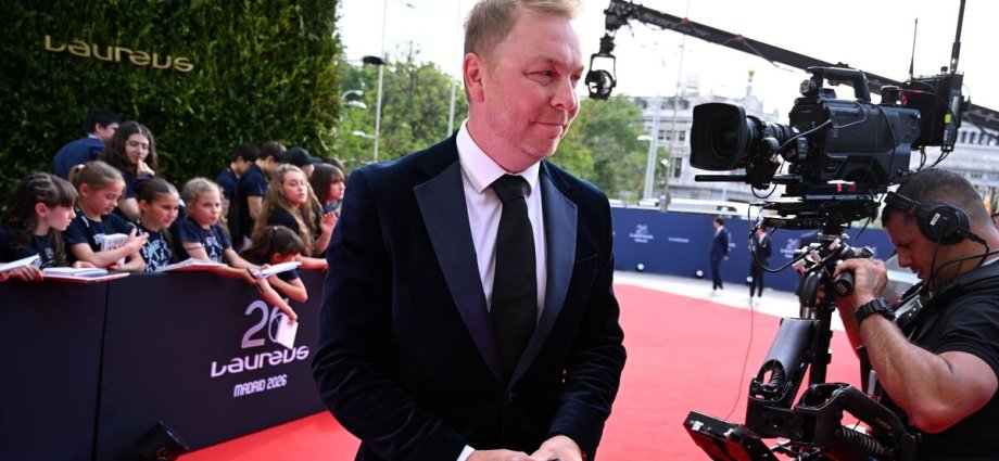 Sir Chris Hoy says new trial drug 'may well have cracked it' in cancer update