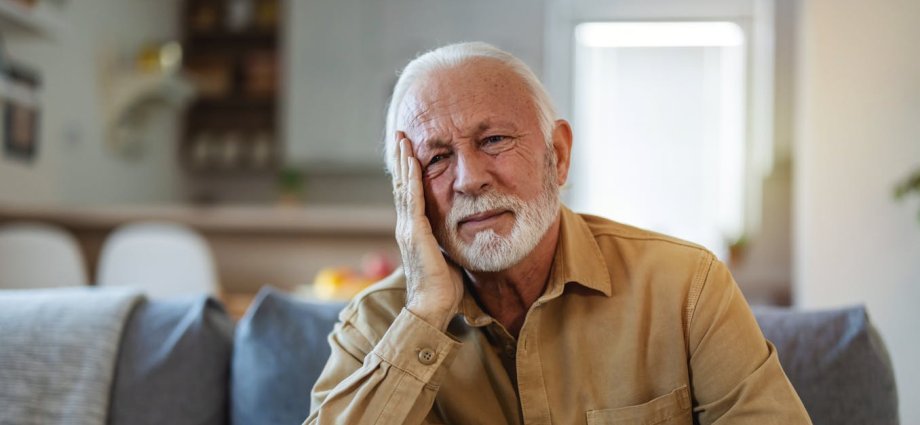 Loneliness can affect your memory – but that doesn’t mean it leads to dementia