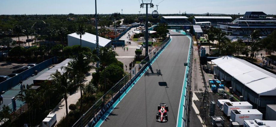 Miami GP qualifying result as Kimi Antonelli takes poll ahead of Max Verstappen