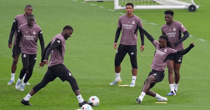 Man Utd summer transfer target 'at the heart of fight in training'