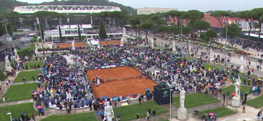 Tennis LIVE as Italian Open hit by rain delays and Raducanu reacts to boycott