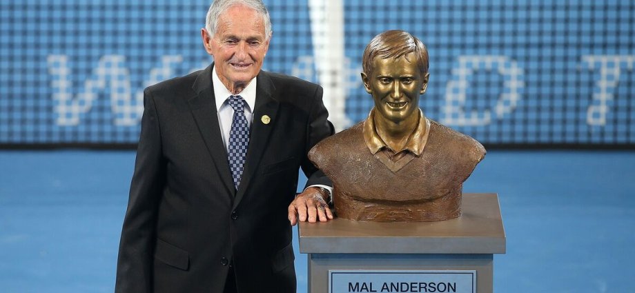 Wimbledon quarter-finalist and US Open champ dies as emotional tributes pour in