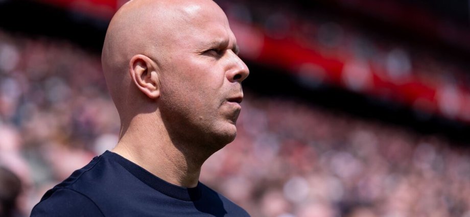Liverpool should sack Arne Slot tonight - and send six players out with him