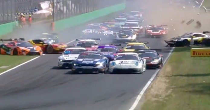 Huge Monza pile-up as 12 cars crash in 'absolute mayhem'