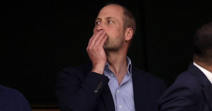 England star asks Prince William for a knighthood and shares their private texts