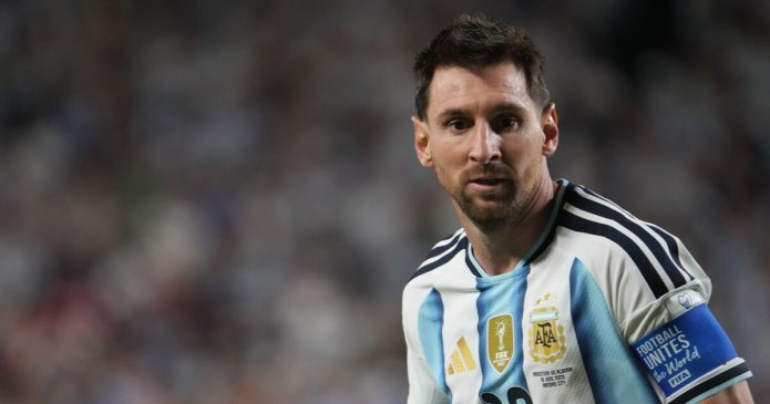 TV host resigns after falsely claiming Messi's dad had died during World Cup