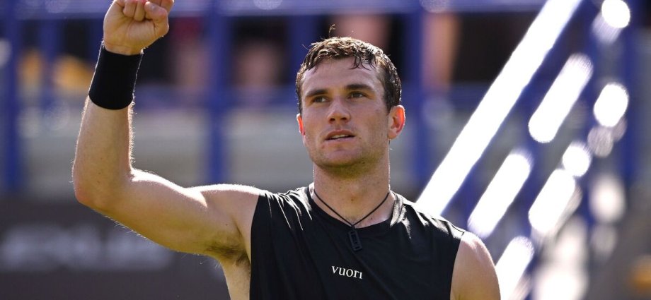Jack Draper lifts lid on Murray deal as duo make winning start in Eastbourne