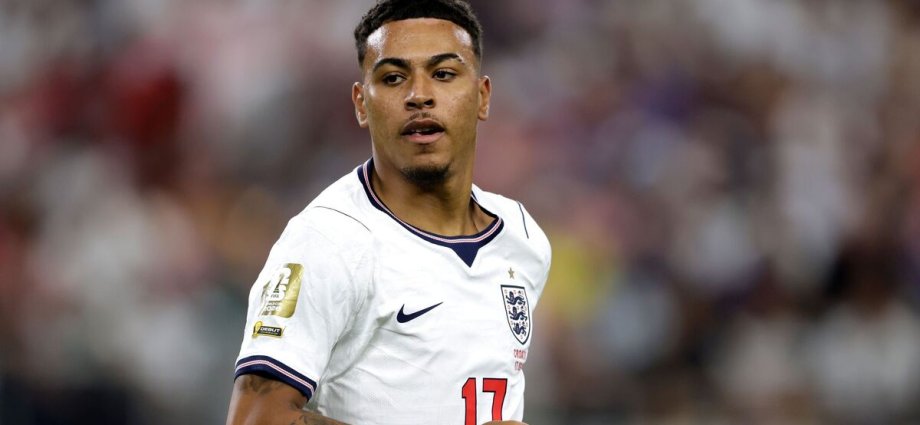 Man Utd's Tottenham hijack, Arsenal Alvarez swap deal, Bowen twist