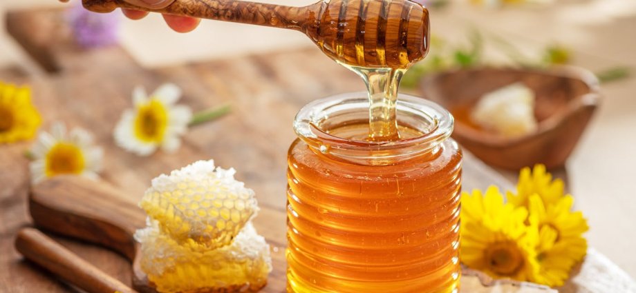 Honey may be the natural buzz you need to fuel your workouts