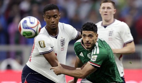 Mexico vs England LIVE: Stadium shaking as Three Lions booed in World Cup clash