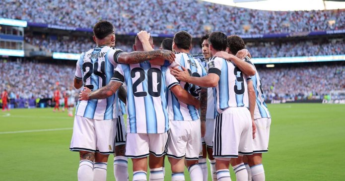 Argentina star's mum refuses to join in anti-England chant for good reason