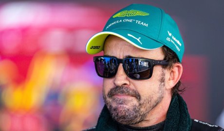 Fernando Alonso accused of 'talking rubbish' about Max Verstappen