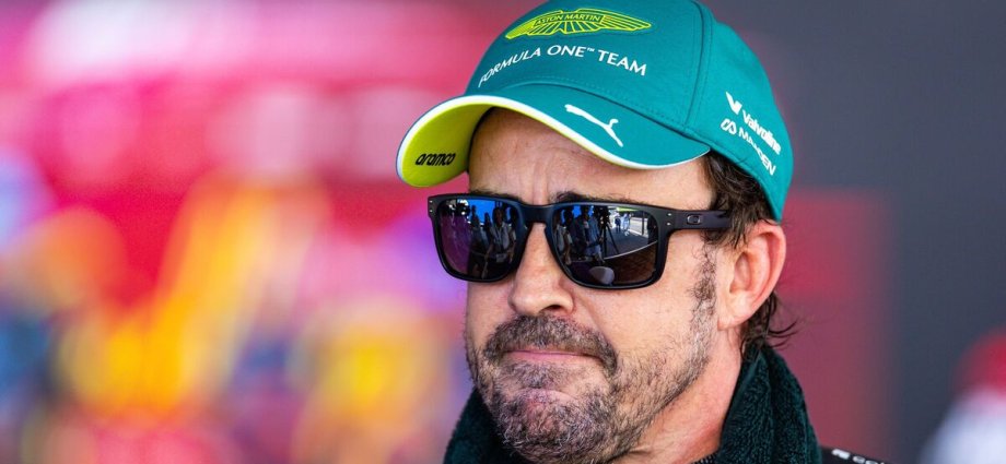 Fernando Alonso accused of 'talking rubbish' about Max Verstappen